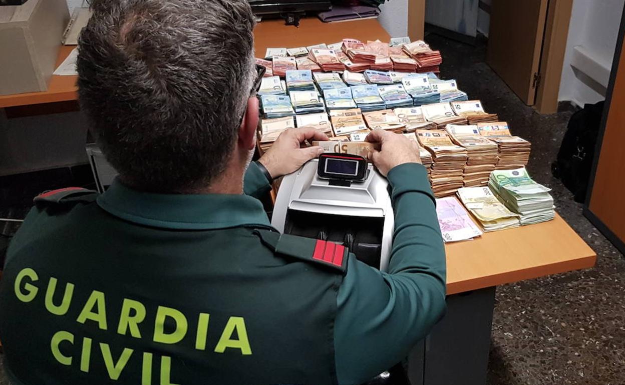 El dinero confiscado en Sagunto. 