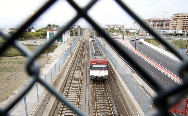 Cortada la circulación de trenes entre Valencia y Alboraya debido al fuerte viento