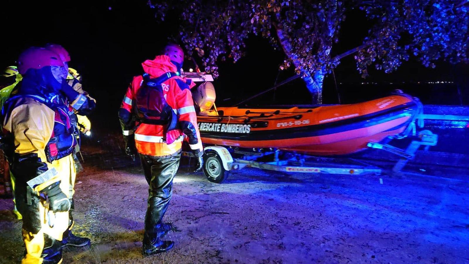 Rescate de un hombre en la Albufera.