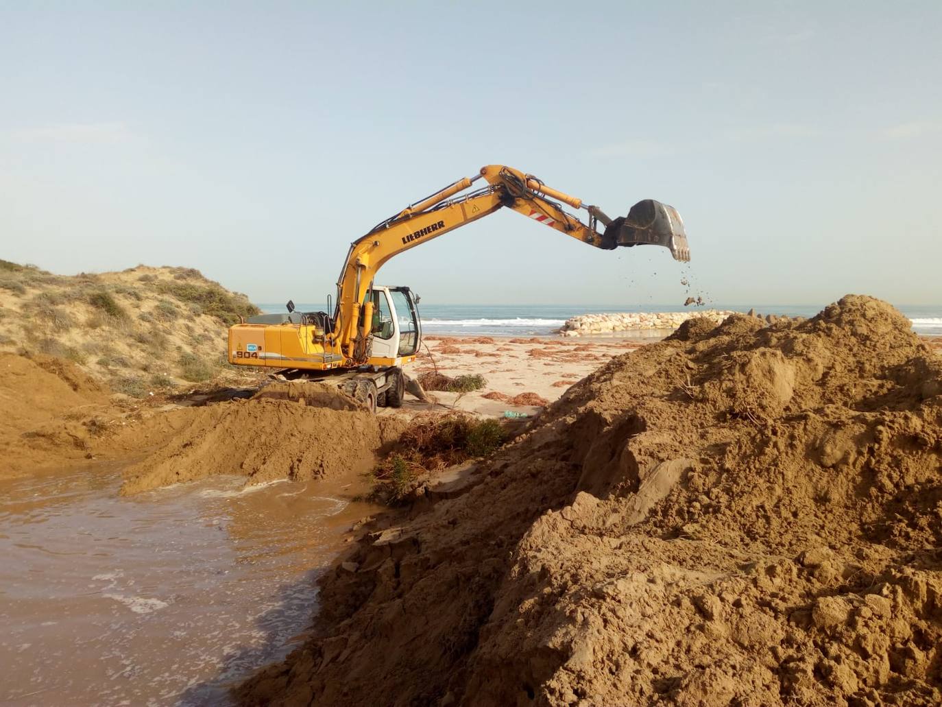 Fotos: La Albufera desagua al mar sin las turbinas