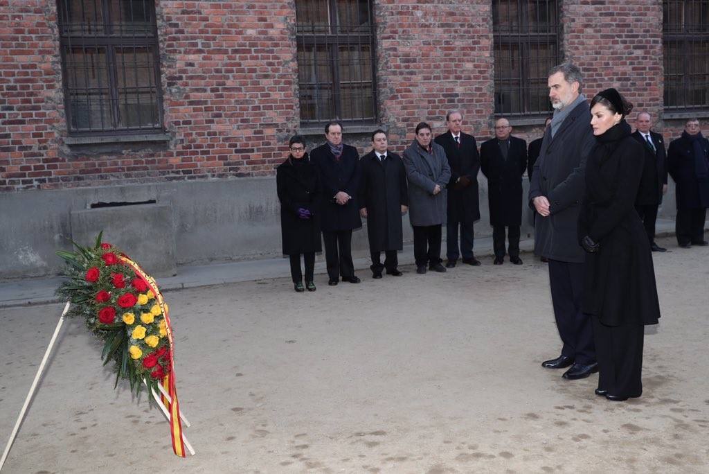 Felipe VI y doña Letizia representan a España en el acto que se celebra en este lugar con motivo del 75 aniversario de su liberación