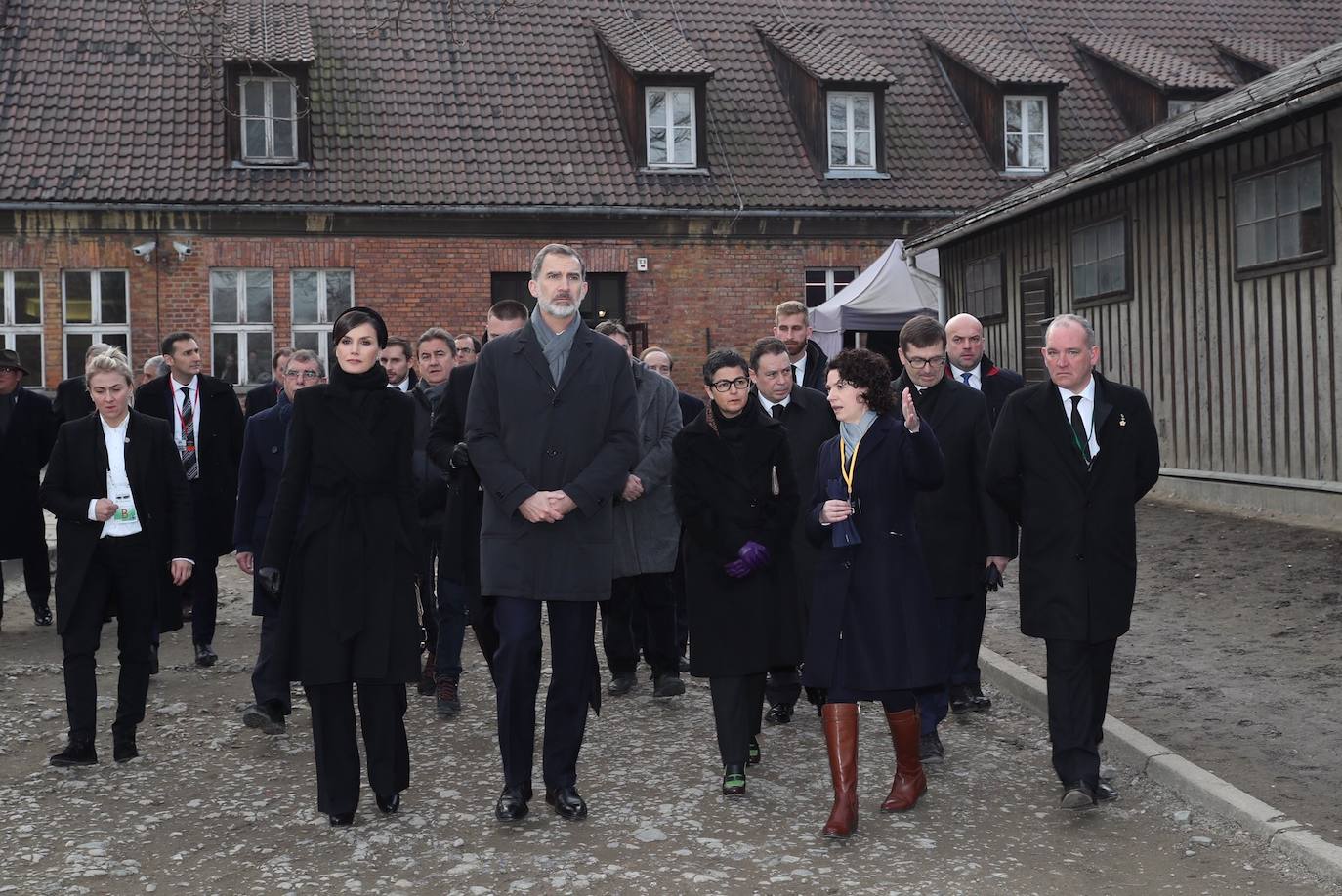 Felipe VI y doña Letizia representan a España en el acto que se celebra en este lugar con motivo del 75 aniversario de su liberación