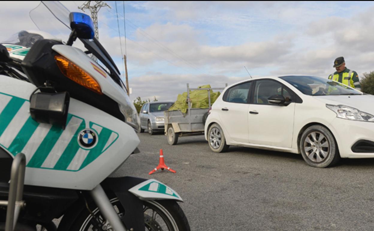 Un control de la Guardia Civil de Tráfico.