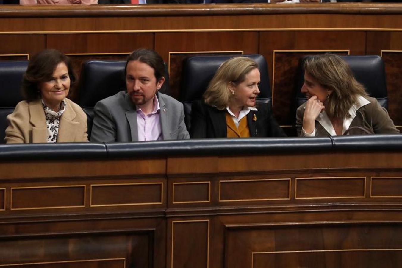 Pablo Iglesias, en la bancada del Gobierno junto al resto de vicepresidentas. 