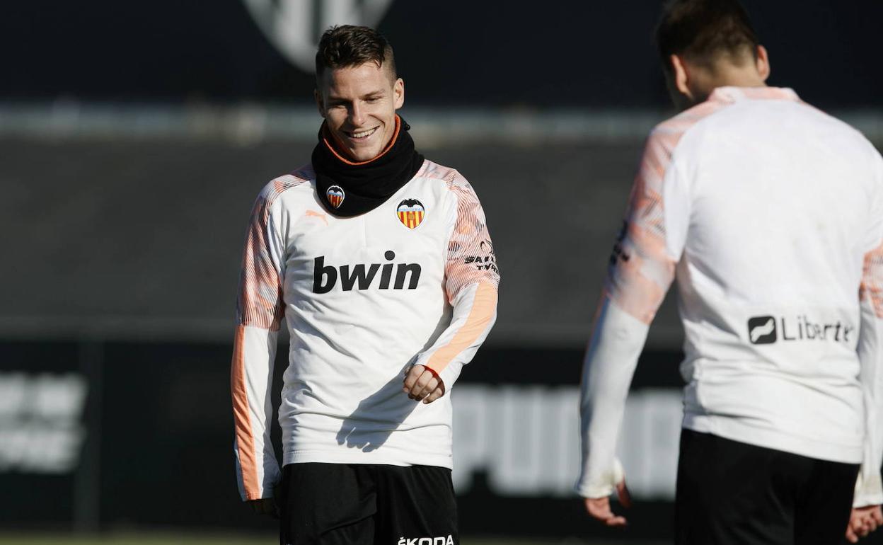 Kevin Gameiro, durante un entrenamiento en una imagen de archivo.