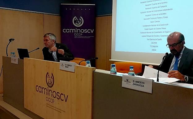 Vicent Esteban y Aniceto Zaragoza, en la presentación del informe. 