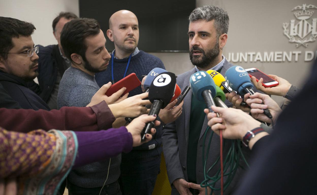 Pere Fuset, durante su comparecencia ante los medios de comunicación. 