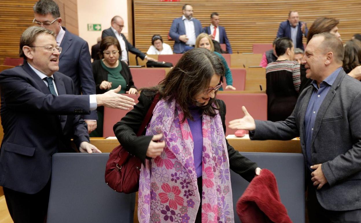 Mónica Oltra, esta semana, entre Puig y Martínez Dalmau.