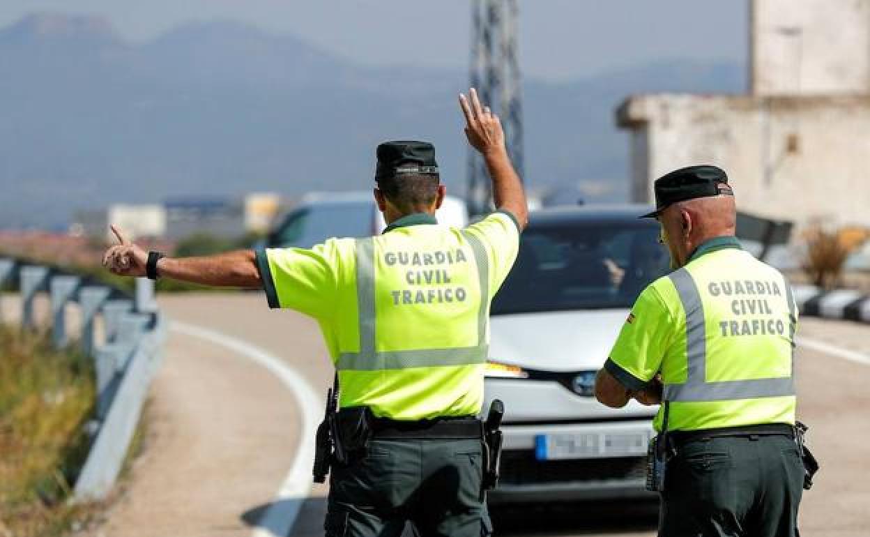 Un control de la Guardia Civil de Tráfico.