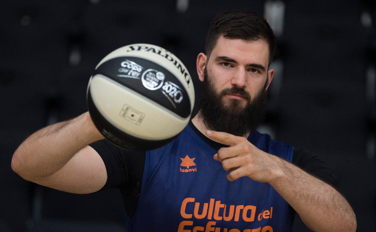 Dubljevic: «Sigo soñando con retirarme en el Valencia Basket, es el mejor club del mundo»