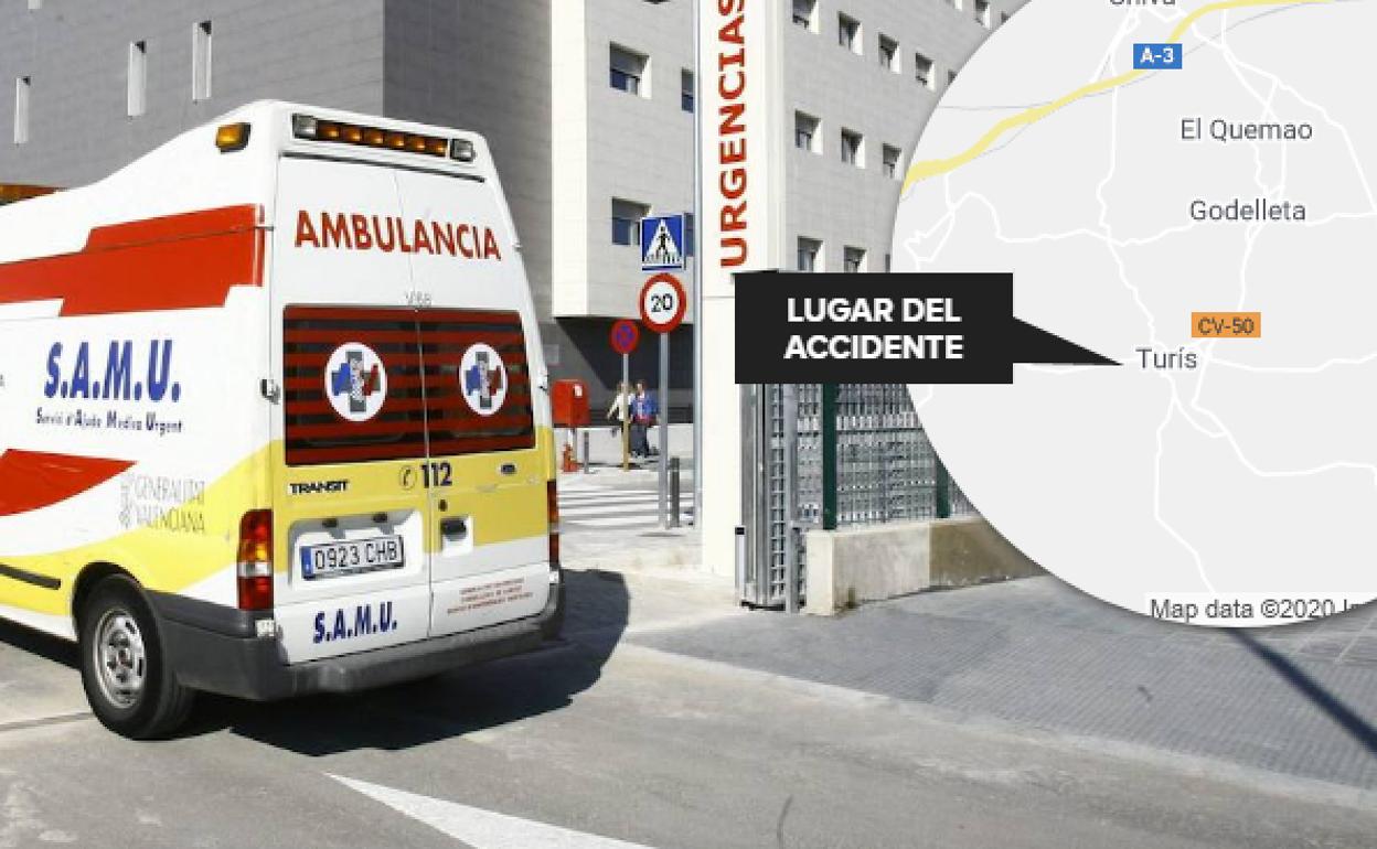 La herida ha sido trasladada al Hospital de Manises. 