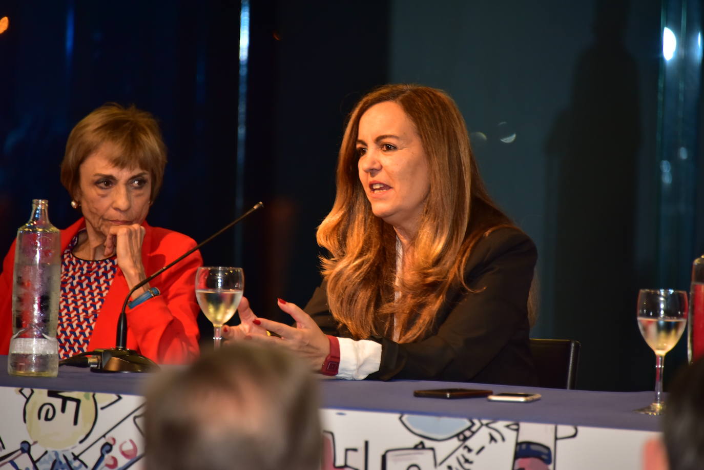 Las expertas Consuelo Guerri, Fátima Martínez, Corpus Gómez Calderón, Marta Ruipérez y Patricia Martín debaten en Dénia sobre la situación actual de las vocaciones científicas en un foro organizado por LAS PROVINCIAS.