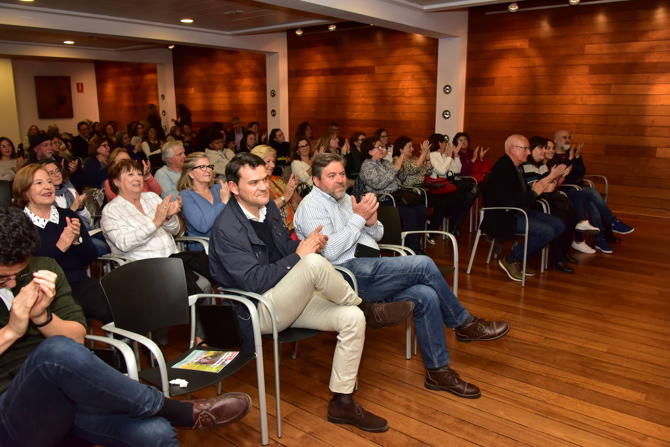 Las expertas Consuelo Guerri, Fátima Martínez, Corpus Gómez Calderón, Marta Ruipérez y Patricia Martín debaten en Dénia sobre la situación actual de las vocaciones científicas en un foro organizado por LAS PROVINCIAS.