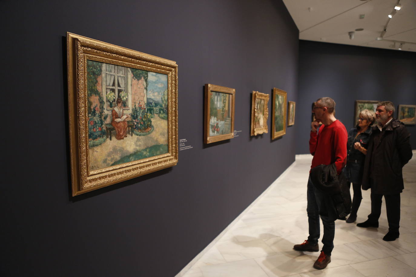 La primera exposición de la colección de Carmen Thyssenen 15 años llega a Fundación Bancaja con obras de Monet, Gauguin y Pissarro que homenajean el paisaje visto por el impresionismo europeo y norteamericano de los siglos XIX y XX. La propia baronesa acudió este viernes a la inauguración de 'Paraísos. Impresionismo europeo y americano, una muestra casi única, que invita al espectador a recorrer este movimiento artístico y que estará en Valencia hasta el 28 de junio.