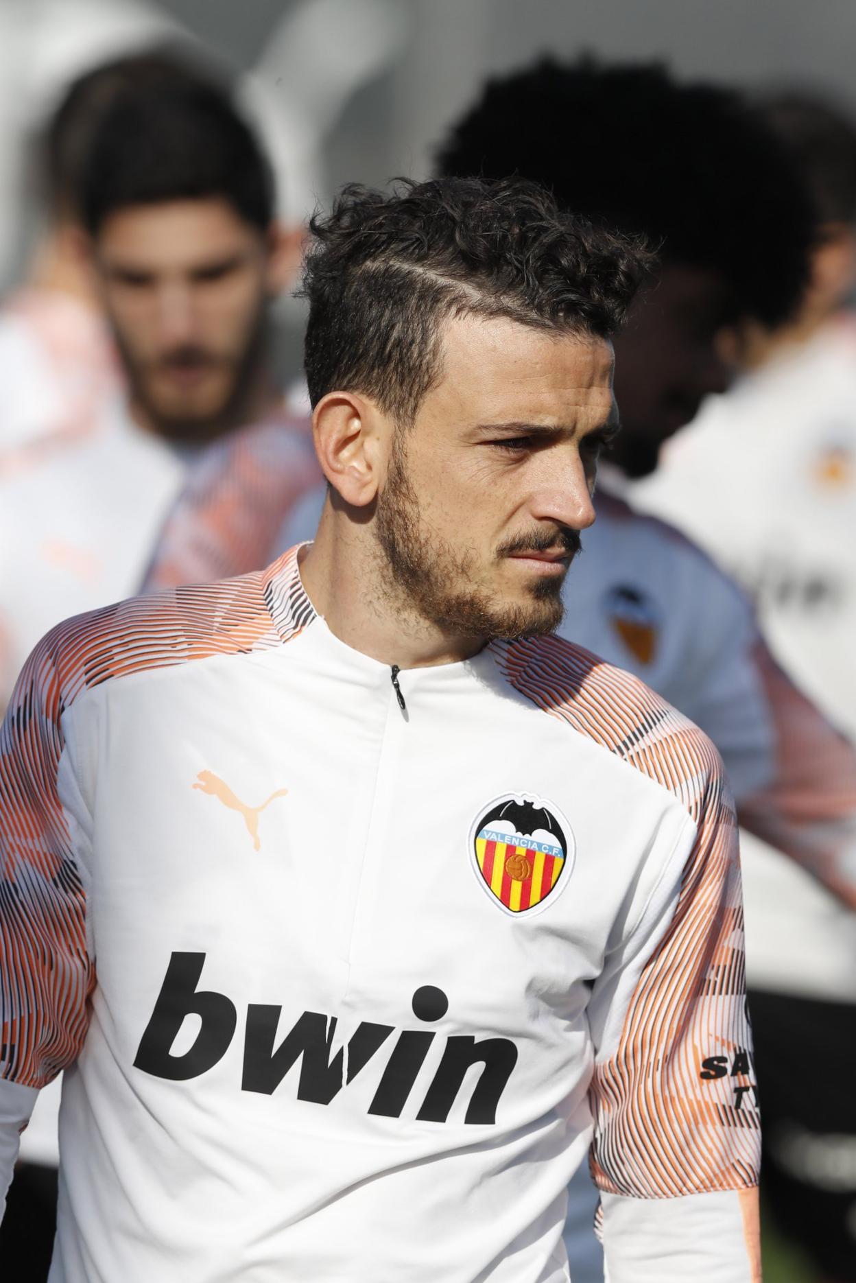 Florenzi, en un entrenamiento con el Valencia. valencia cf/l. de la peña