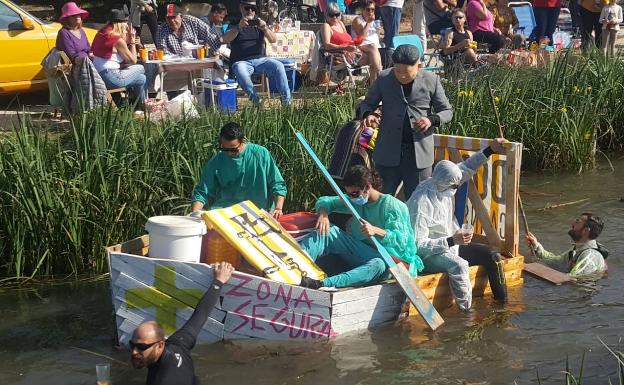 Galería. Algunas de las embarcaciones que participaron en la trigésimo quinta Baixà del Riu de Pego. 