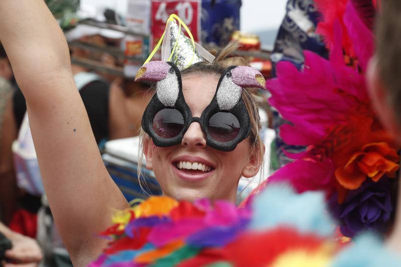 Fotos: El Carnaval de Río llena Brasil de fiesta, música, movimiento y color