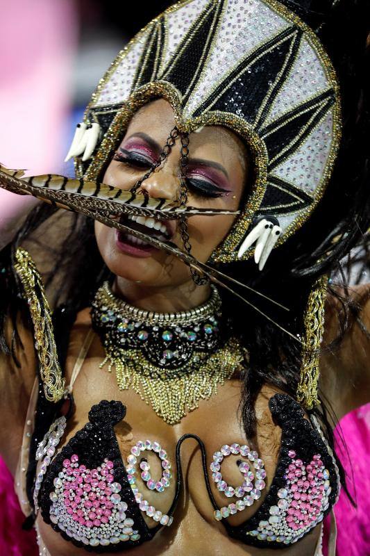 Fotos: El Carnaval de Río llena Brasil de fiesta, música, movimiento y color