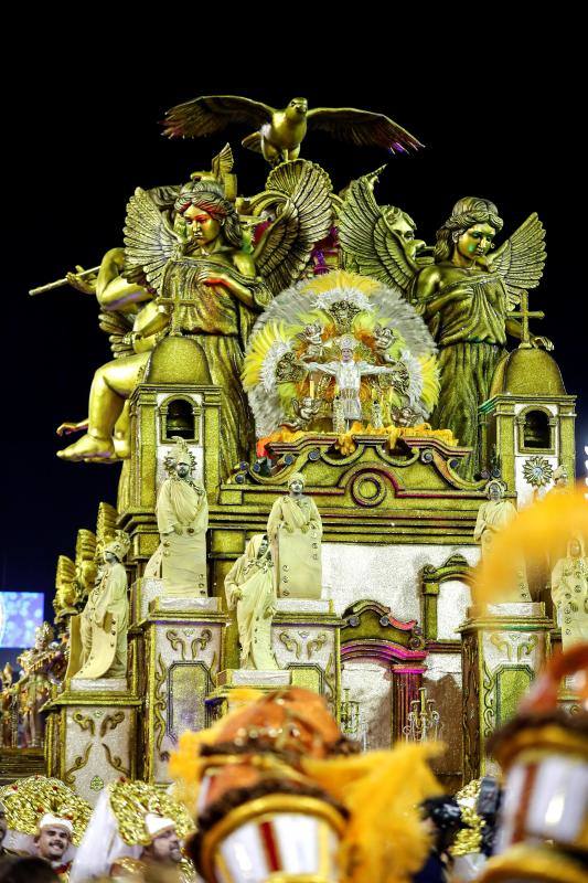 Fotos: El Carnaval de Río llena Brasil de fiesta, música, movimiento y color
