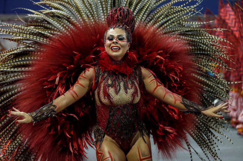 Fotos: El Carnaval de Río llena Brasil de fiesta, música, movimiento y color