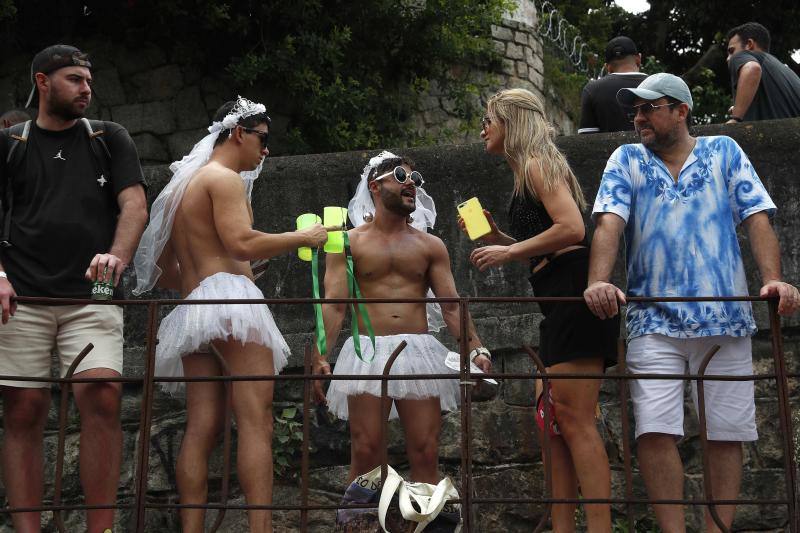 Fotos: El Carnaval de Río llena Brasil de fiesta, música, movimiento y color