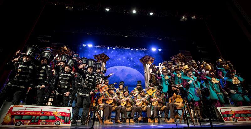 El Concurso Oficial de Agrupaciones Carnavalescas (COAC) que se celebra en el Gran Teatro Falla de Cádiz ha llegado a su fin con la celebración de la Gran Final este viernes. Estos han sido los ganadores: COMPARSAS: 1º Tino Tovar: Oh capitán, my capitán - 2º Martínez Ares: La chusma selecta - 3º Remolino: Los encaidenaos- 4º Jona: Los aislados || CUARTETOS: 1º El cuarteto del more... - 2º Vida y obra de Juan Carlos I, Bajo D - 3º Cari, resiste || CHIRIGOTAS: 1º Los Cadizfornia - 2º No aguantamos más... vamos de impacientes - 3º Los Geni de Cádi - 4º Estrés por cuatro || COROS: 1º La colonial- 2º Tócame- 3º Creaciones S.A. - 4º Al sonar las doce