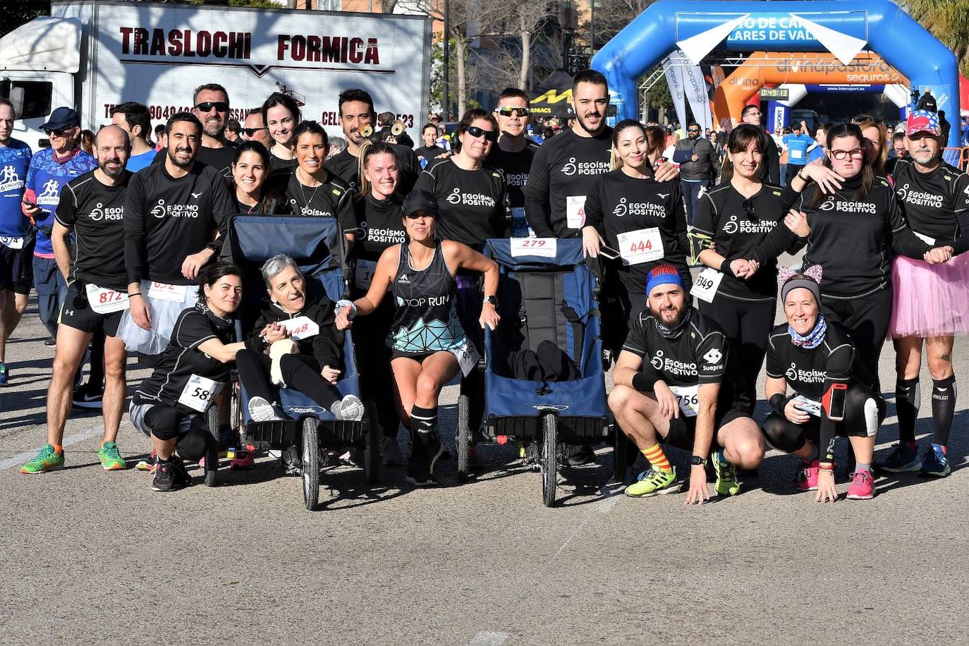 Miles de personas se dan cita en la VI Carrera Never Stop Running 2020 de Valencia con un recorrido de 5 kilómetros por las proximidades de la avenida de Francia.