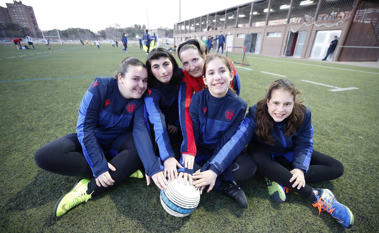 Algunas futbolistas, en un entrenamiento Jesús Signes