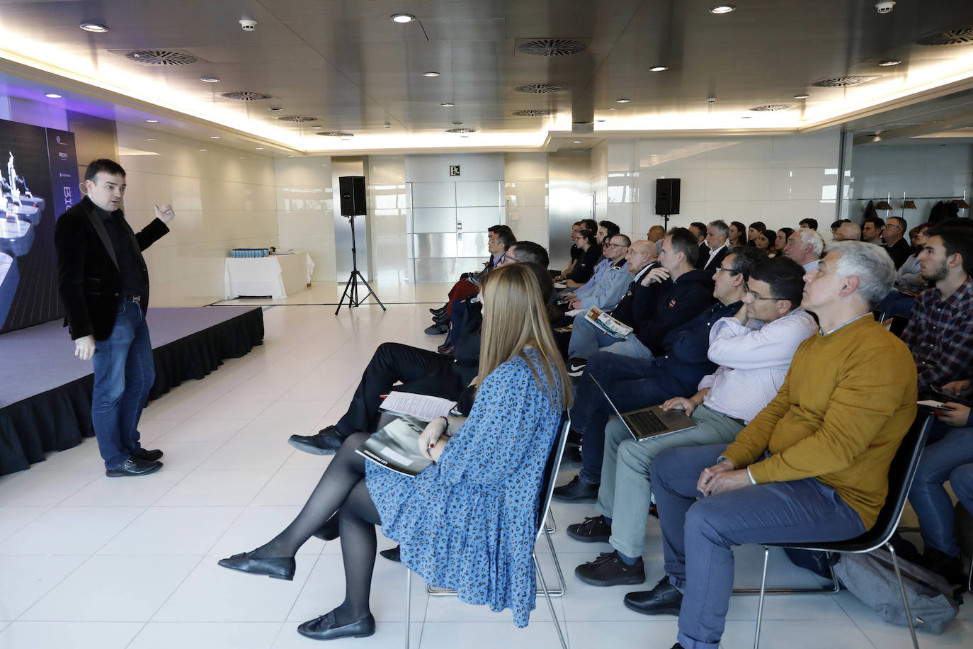 El congreso Big Data ha celebrado este jueves en Valencia su cuarta edición en el Hotel Balneario Las Arenas, con el objetivo de ofrecer al centenar de asistentes las diferentes claves para que la tecnología mejore la vida de los ciudadanos.