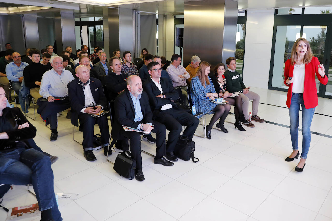 El congreso Big Data ha celebrado este jueves en Valencia su cuarta edición en el Hotel Balneario Las Arenas, con el objetivo de ofrecer al centenar de asistentes las diferentes claves para que la tecnología mejore la vida de los ciudadanos.