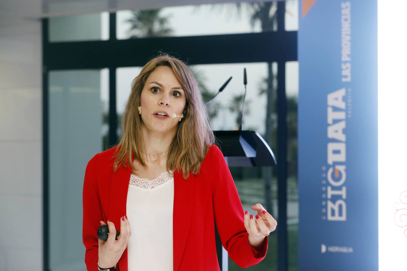 El congreso Big Data ha celebrado este jueves en Valencia su cuarta edición en el Hotel Balneario Las Arenas, con el objetivo de ofrecer al centenar de asistentes las diferentes claves para que la tecnología mejore la vida de los ciudadanos.