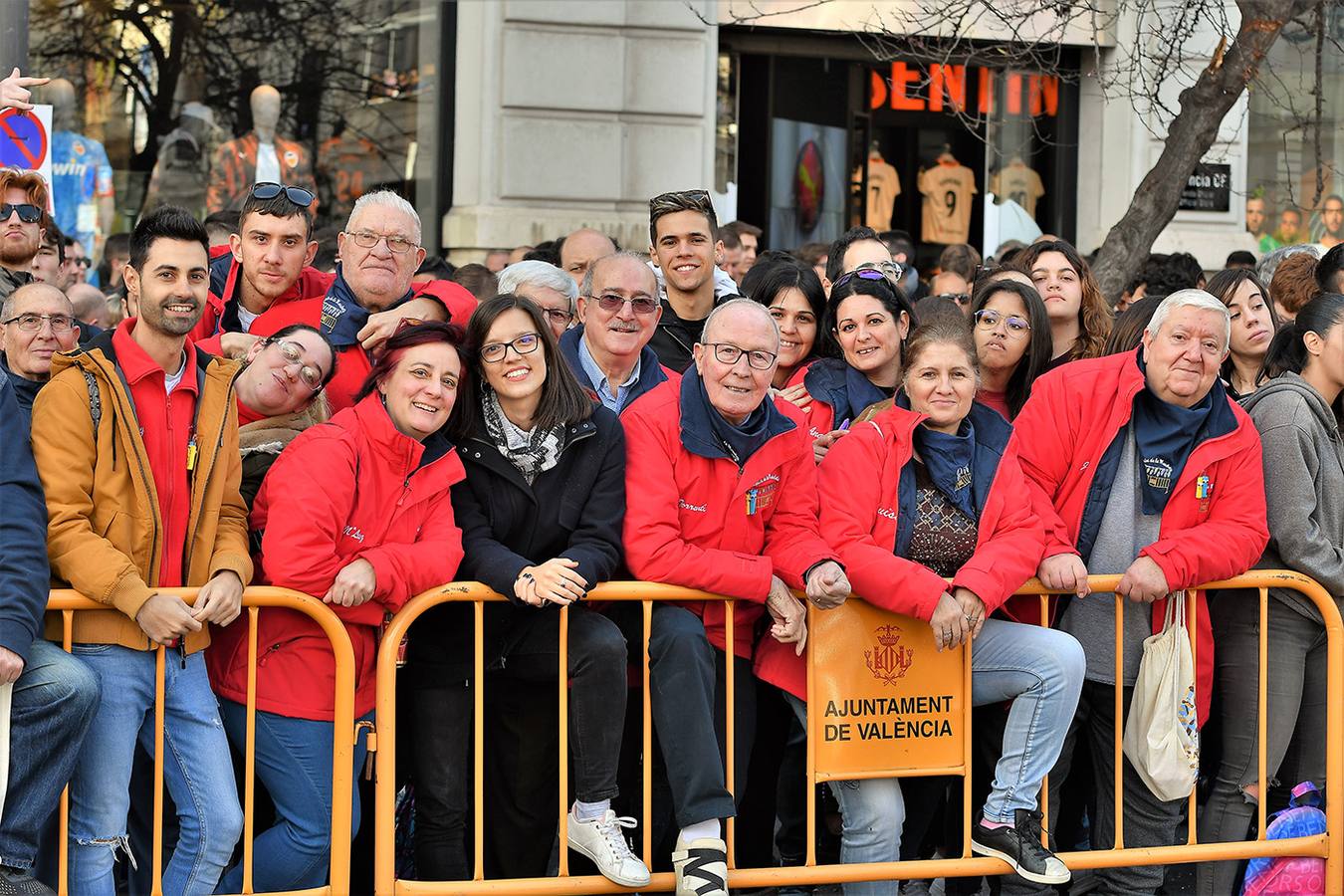 Fotos: Búscate en la mascletà de hoy, martes 3 de marzo