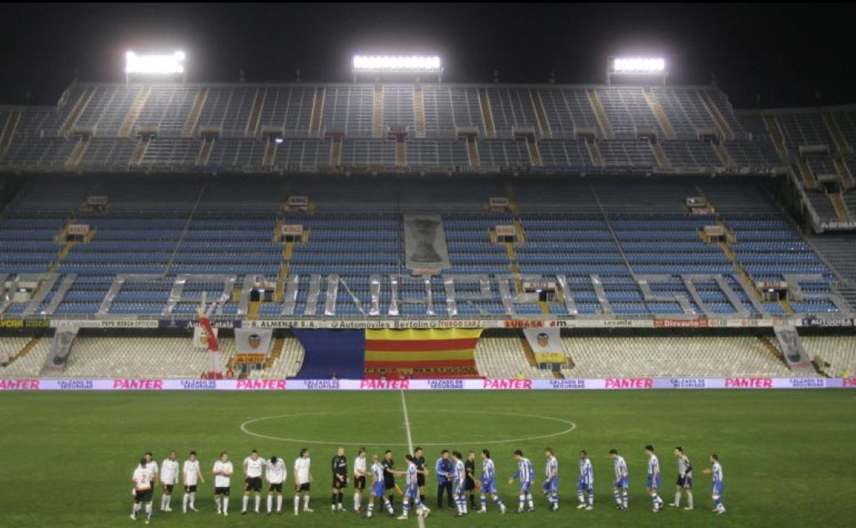 Partido a puerta cerrada en Mestalla.