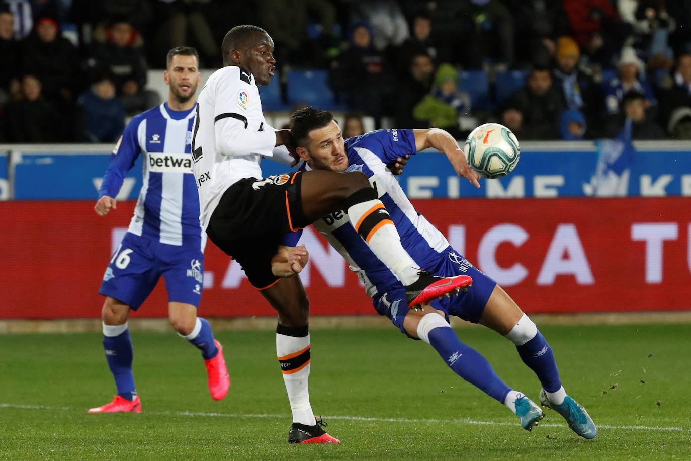 Empate en un partido en el que los de Celades fueron superiores y tuvieron cerca una victoria que no llegó tras un fallo defensivo en una jugada a balón parado.