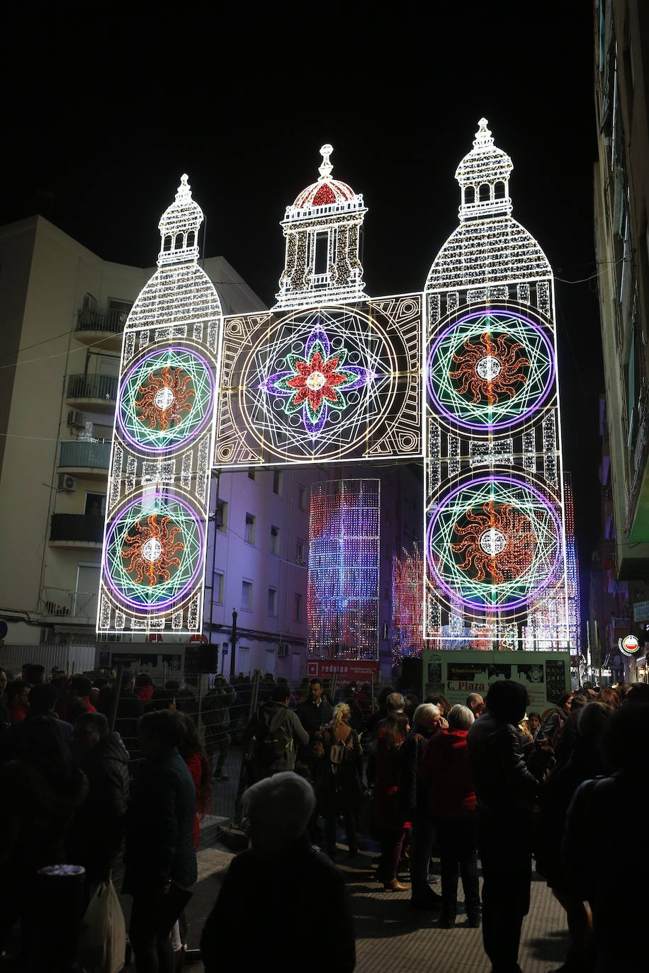 Encendido de la Falla Malvarrosa