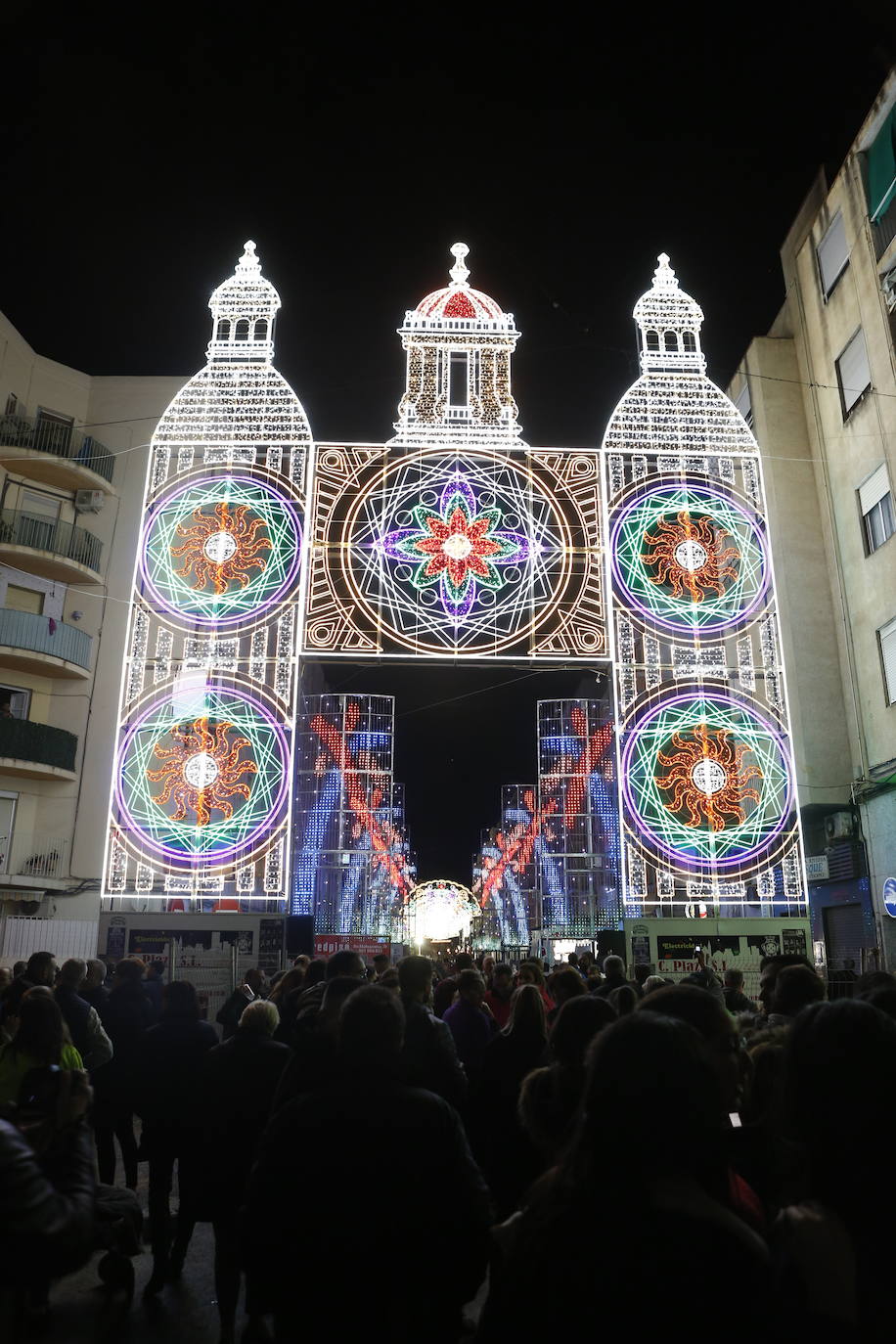 Encendido de la Falla Malvarrosa