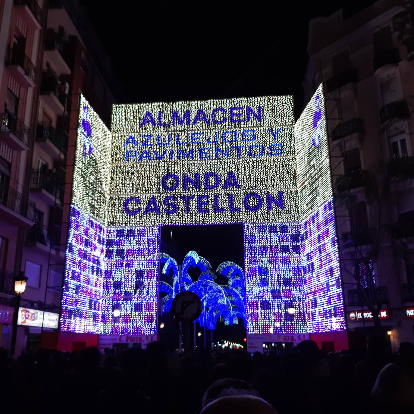 Encendido de las luces de la Falla Cuba-Literato Azorín