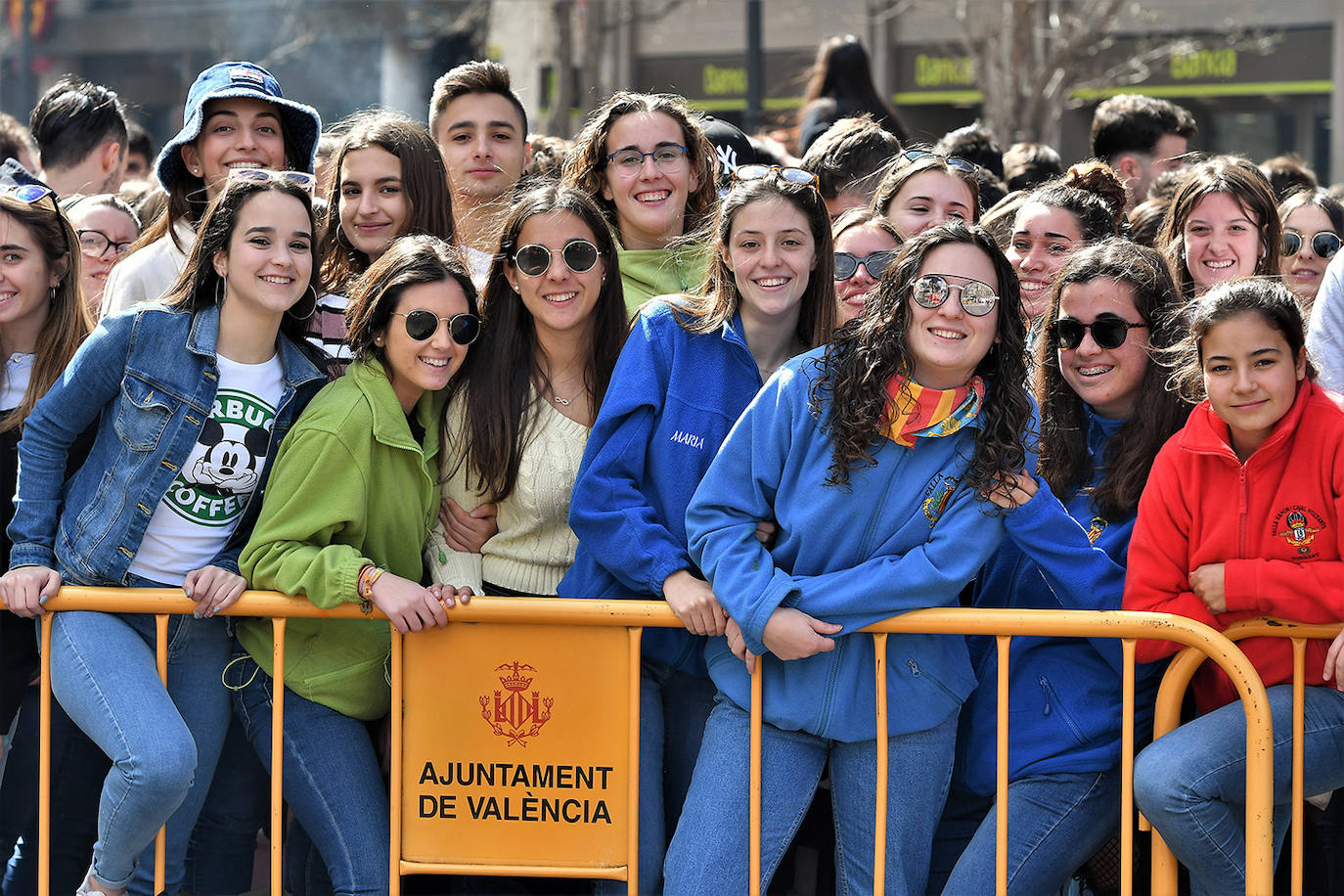 Pirotecnia Alpujarreña ha repetido su temido 'martillo de Thor', un efecto con el que ha conquistado a toda la plaza del Ayuntamiento. 