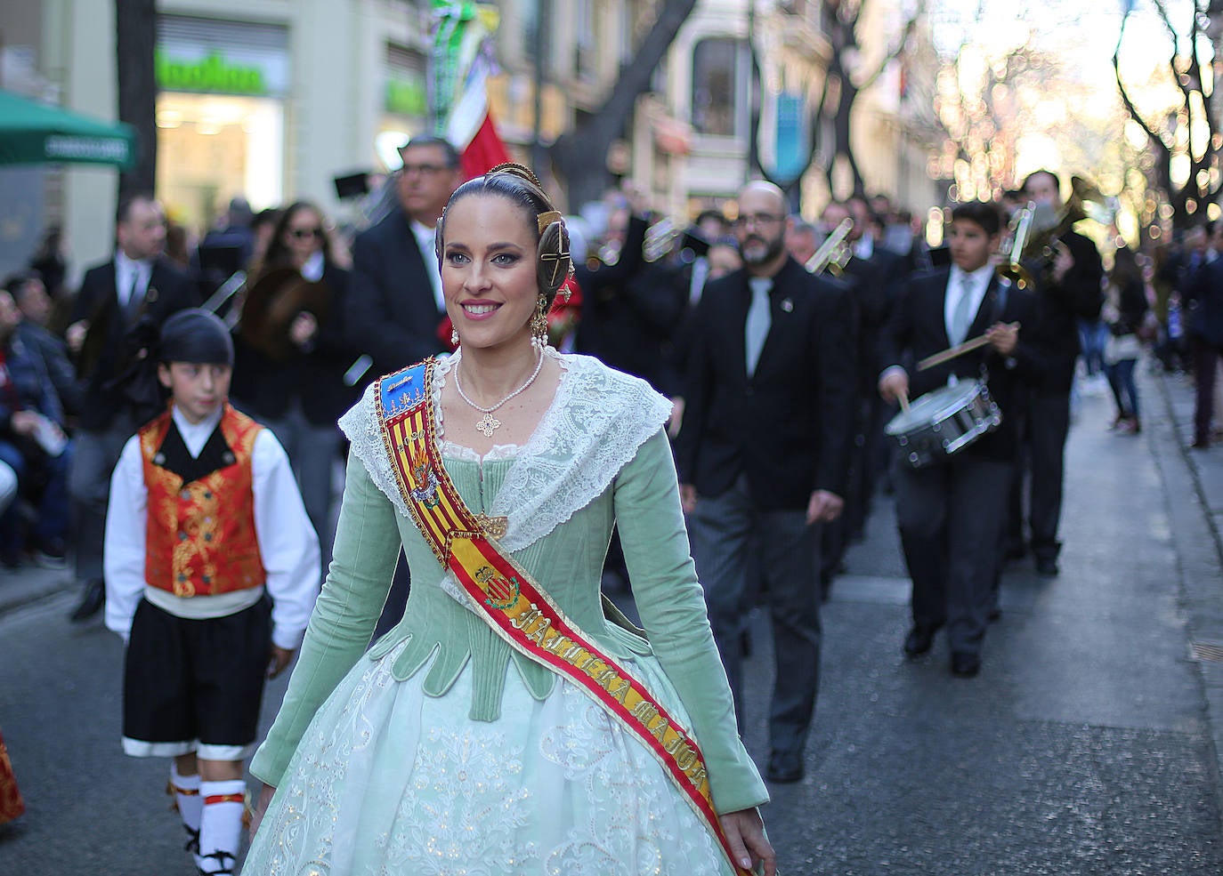 Fotos: La magia de la Cabalgata del Ninot estrena las Fallas