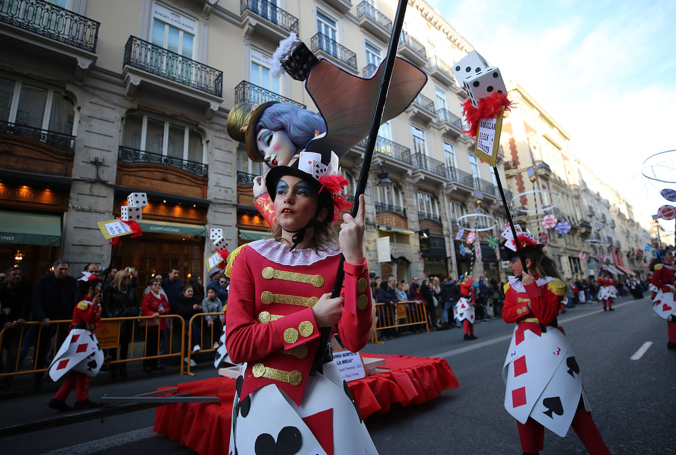 Fotos: La magia de la Cabalgata del Ninot estrena las Fallas