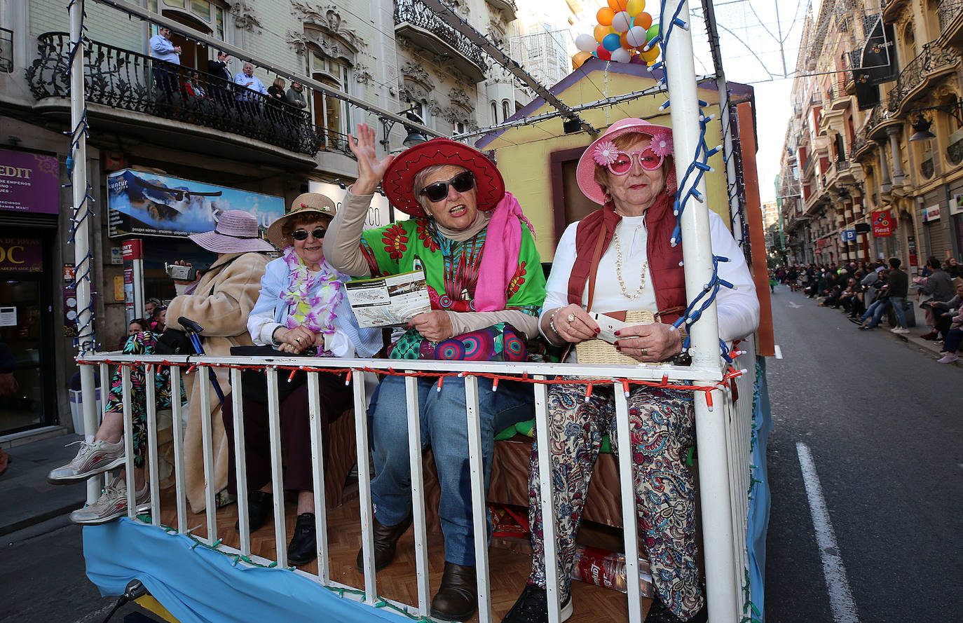 Fotos: La magia de la Cabalgata del Ninot estrena las Fallas