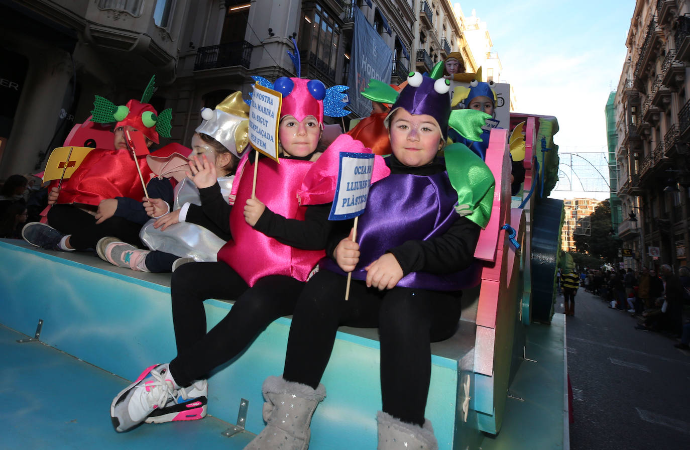 Fotos: La magia de la Cabalgata del Ninot estrena las Fallas