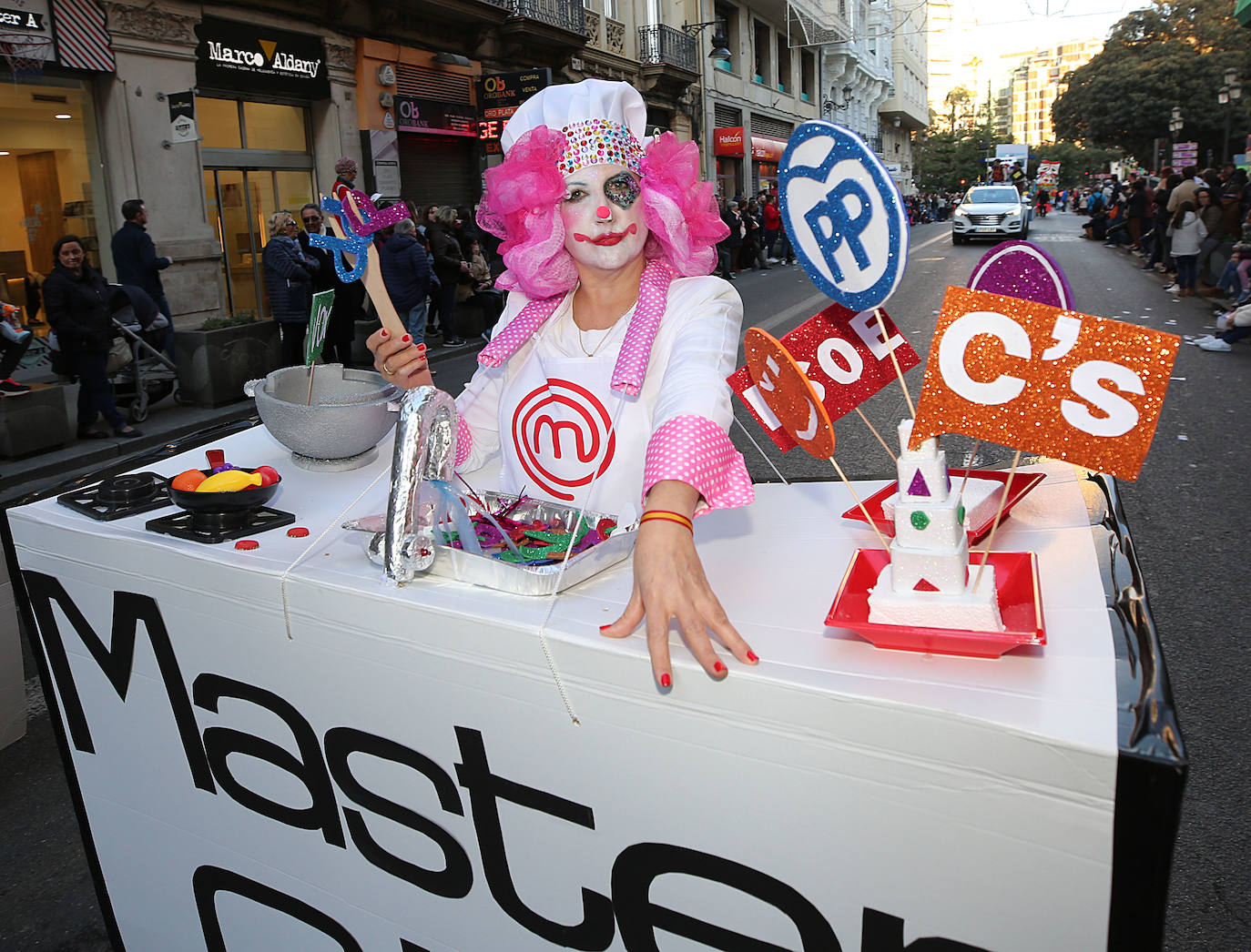 Fotos: La magia de la Cabalgata del Ninot estrena las Fallas