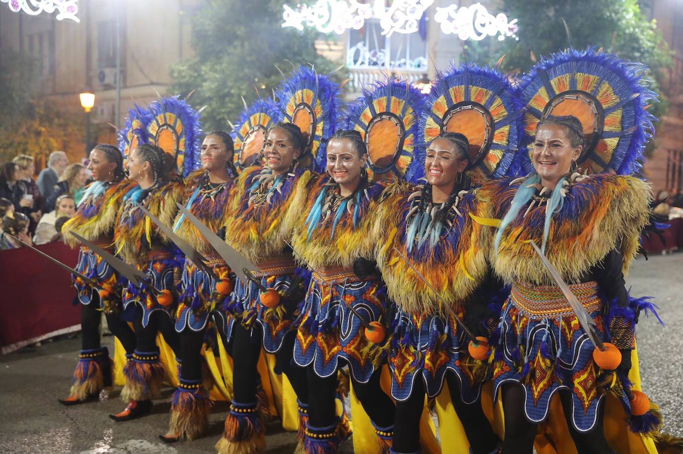 Fotos: La magia de la Cabalgata del Ninot estrena las Fallas