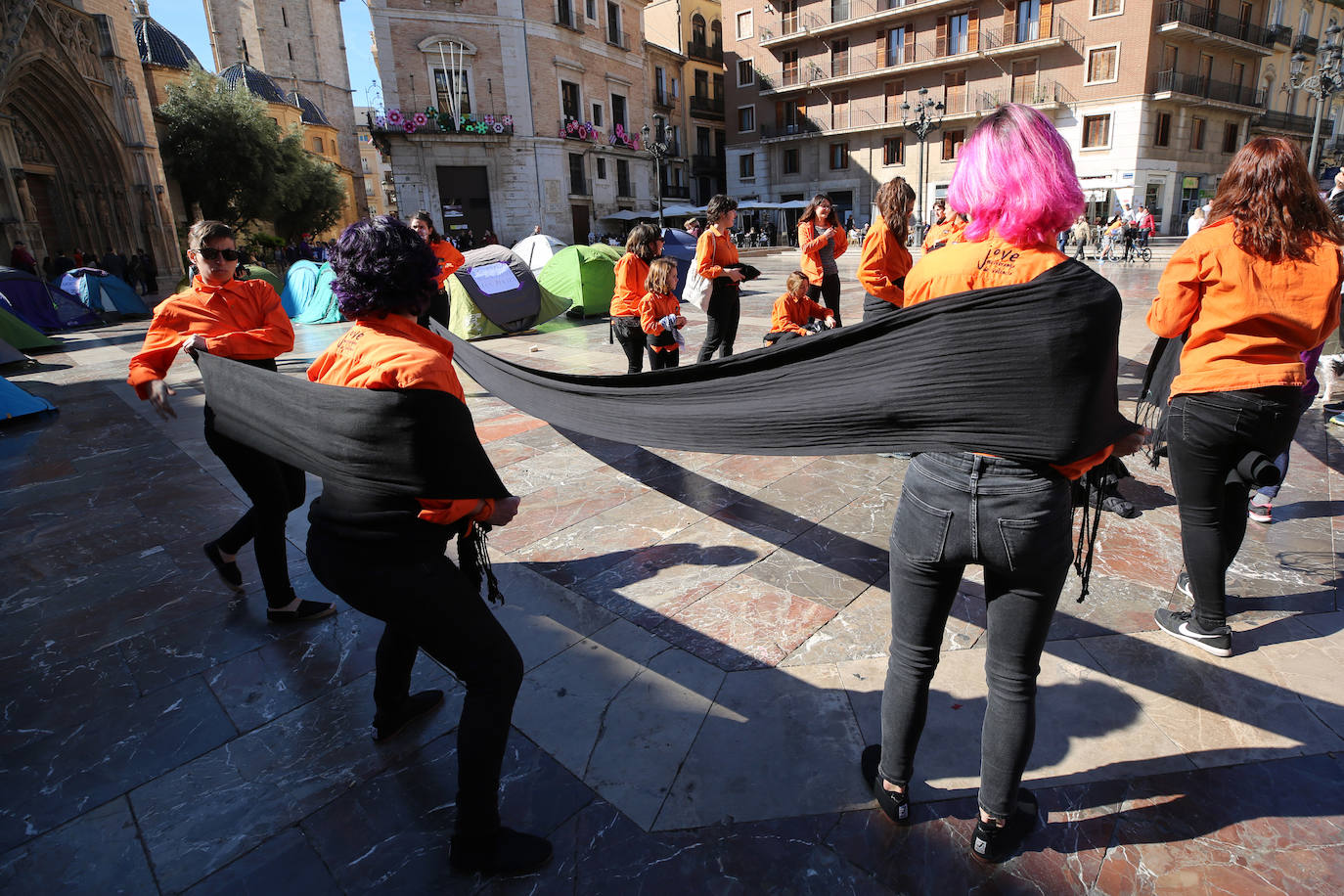 Concentración feminista en la Plaza de la Virgen