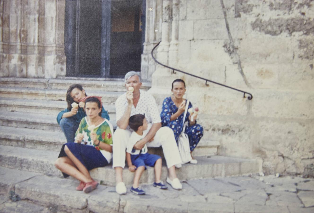 Uno de los veranos en Mallorca. «Mi hermano Kiko estaba haciendo la foto. Pasábamos cada año una semana en un lugar distinto».