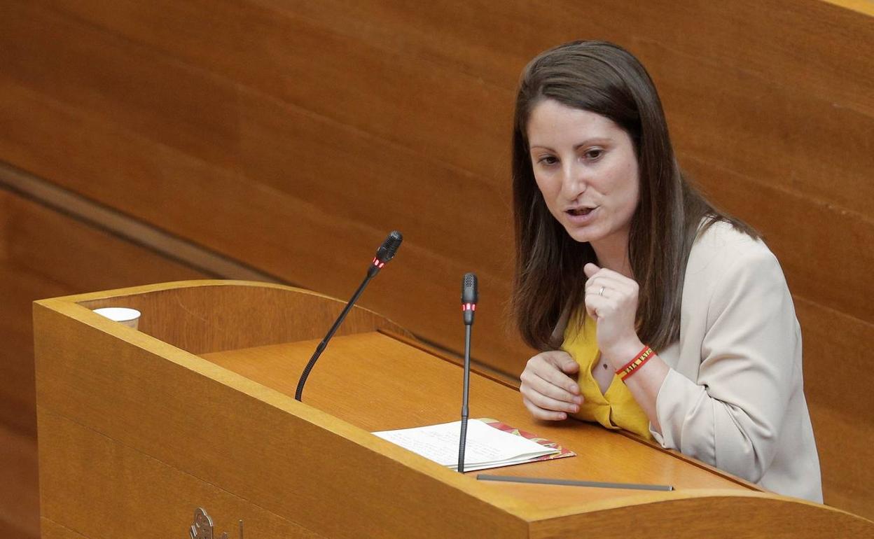 La portavoz de Vox en Les Corts, Ana Vega.