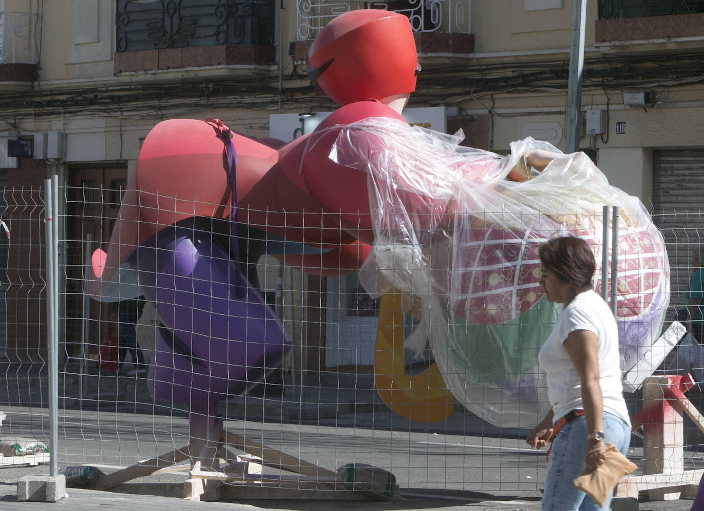 Las Fallas de Valencia se suspendieron el pasado 10 de marzo por la pandemia del coronavirus, una medida histórica que no ocurría desde la Guerra Civil. El sector vive en la incertidumbre desde entonces.