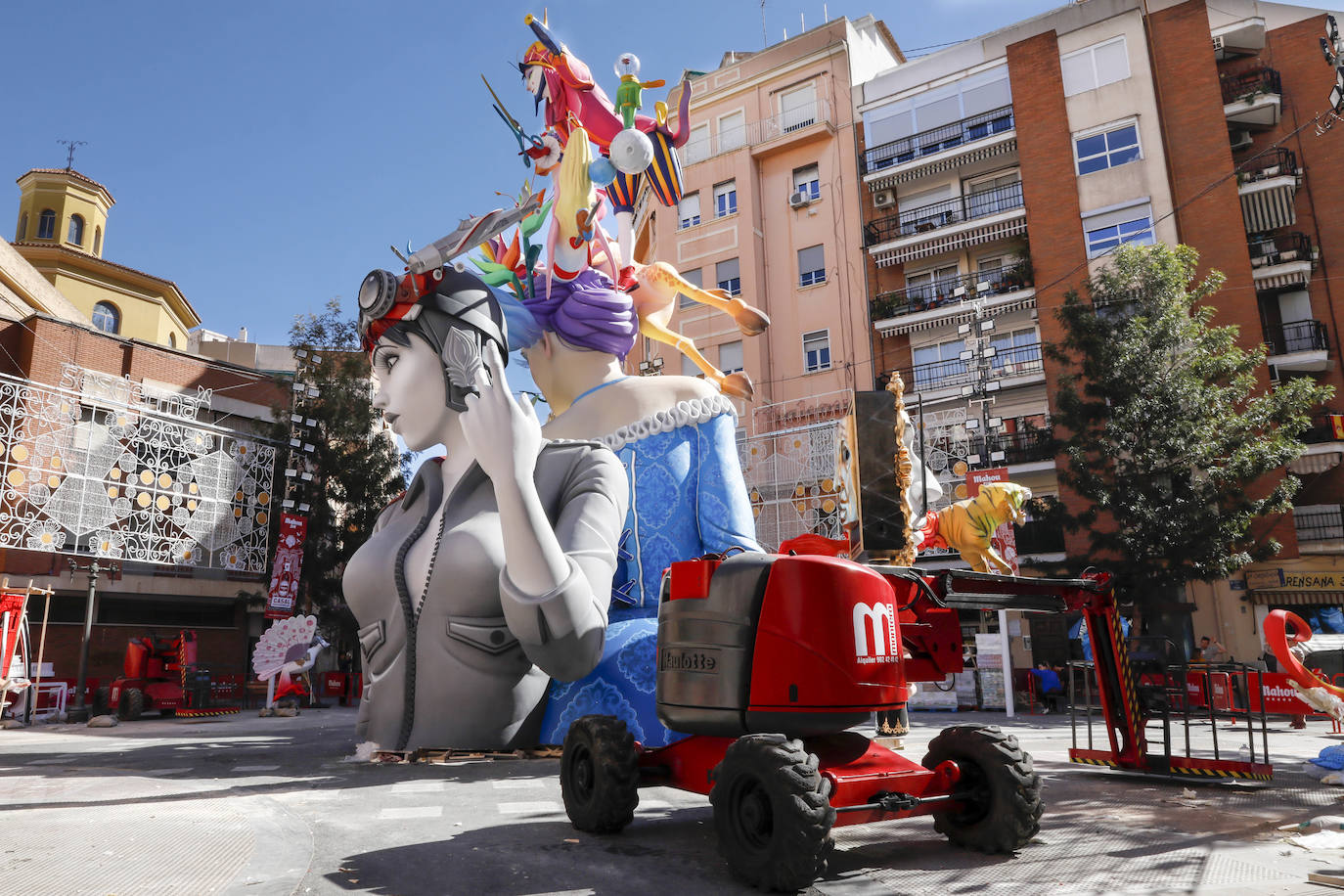 Las Fallas de Valencia se suspendieron el pasado 10 de marzo por la pandemia del coronavirus, una medida histórica que no ocurría desde la Guerra Civil. El sector vive en la incertidumbre desde entonces.