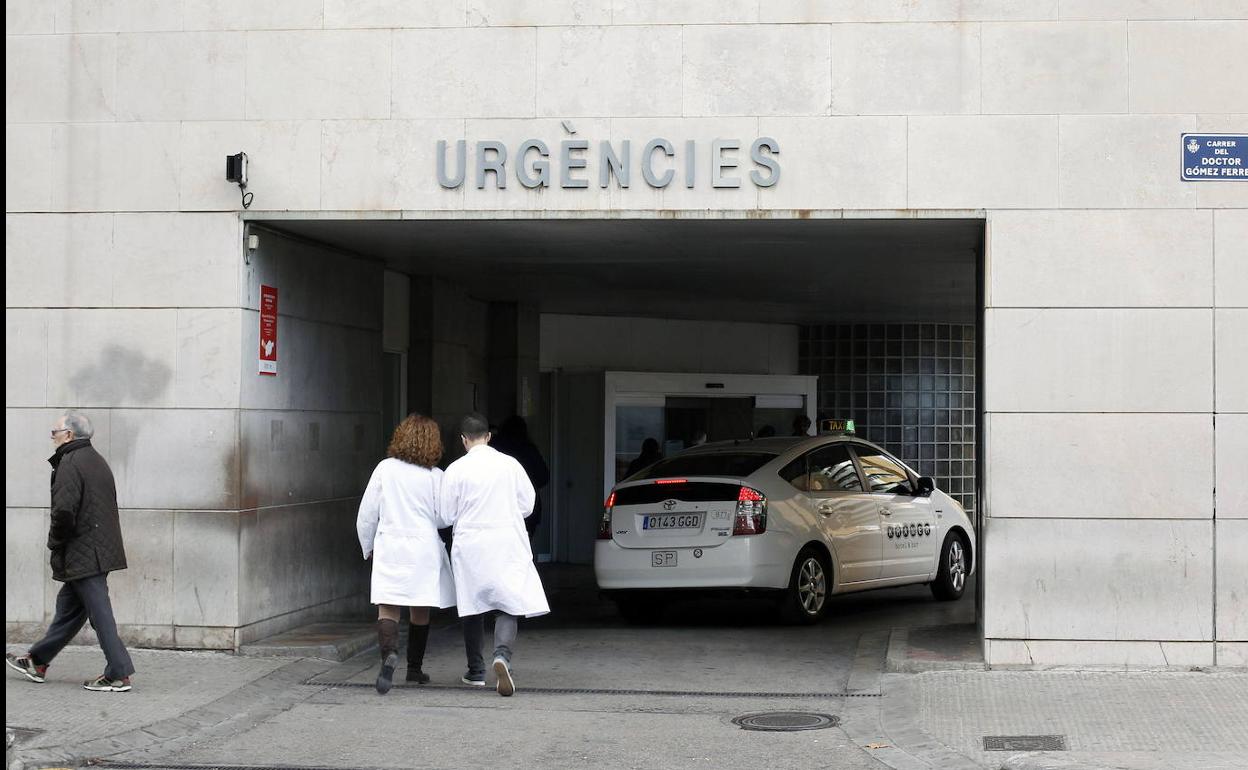 Entrada de Urgencias de un hospital valenciano. 